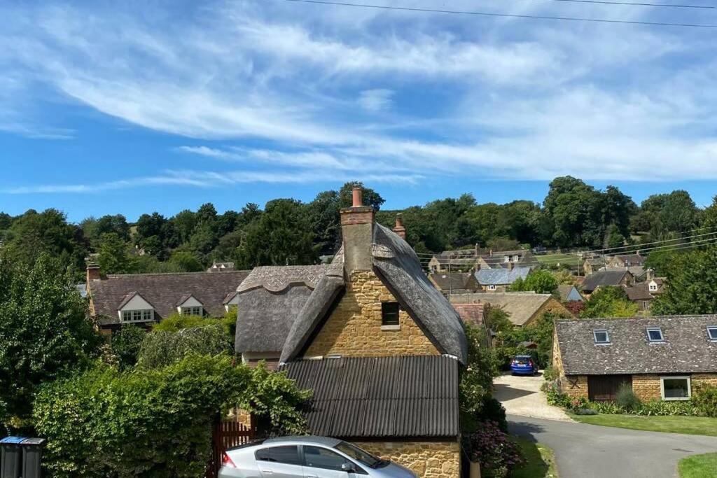 Cotswolds Cottage Ilmington With Wood Burning Stove & Bbq - Pet Friendly チッピング・カムデン エクステリア 写真